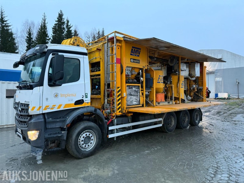 2017 Mercedes-Benz Arocs 3235 8x4, Injeksjonsrigg AMV, EURO 6, påmontert kran - Komunalinė/ Specializuota technika: foto 1 2017 Mercedes-Benz Arocs 3235 8x4, Injeksjonsrigg AMV, EURO 6, påmontert kran - Komunalinė/ Specializuota technika: foto 1