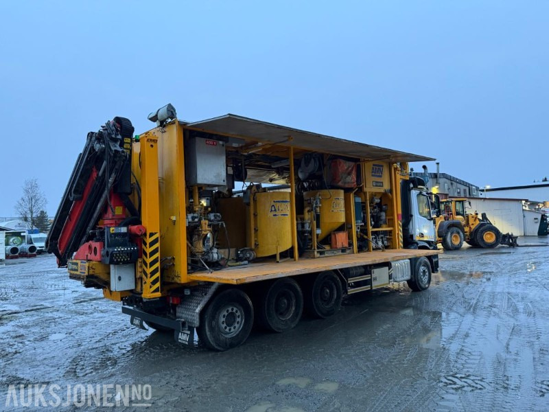 2017 Mercedes-Benz Arocs 3235 8x4, Injeksjonsrigg AMV, EURO 6, påmontert kran - Komunalinė/ Specializuota technika: foto 5 2017 Mercedes-Benz Arocs 3235 8x4, Injeksjonsrigg AMV, EURO 6, påmontert kran - Komunalinė/ Specializuota technika: foto 5