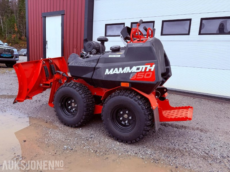 2023 Ariens Mammoth 850 med Skjær, Fres, Kost og Saltspreder - KUN 10,5 Timer - Komunalinė/ Specializuota technika: foto 4 2023 Ariens Mammoth 850 med Skjær, Fres, Kost og Saltspreder - KUN 10,5 Timer - Komunalinė/ Specializuota technika: foto 4