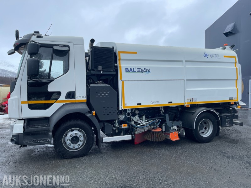 2023 Volvo FL 280 hk * BAL`Hydro Feiebil/Sweeper * Klar for sesongen * 2500 Km * Leveres med ny Eu kontroll * - Komunalinė/ Specializuota technika: foto 2 2023 Volvo FL 280 hk * BAL`Hydro Feiebil/Sweeper * Klar for sesongen * 2500 Km * Leveres med ny Eu kontroll * - Komunalinė/ Specializuota technika: foto 2