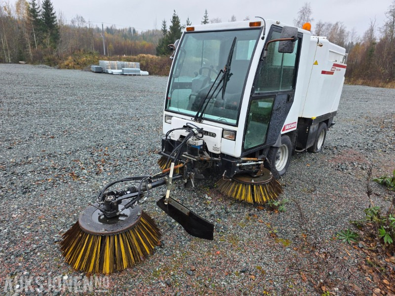 Bucher citycat 2000 feiebil reperasjonsobjekt - Komunalinė/ Specializuota technika: foto 1 Bucher citycat 2000 feiebil reperasjonsobjekt - Komunalinė/ Specializuota technika: foto 1