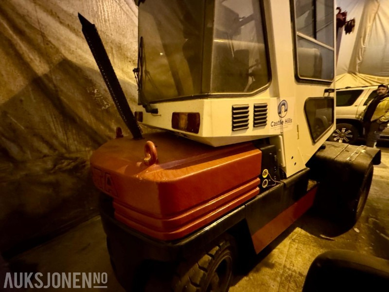 1990 Toyota 5FD40 - Truck - Timer: 9376 - Krovimo technika: foto 3 1990 Toyota 5FD40 - Truck - Timer: 9376 - Krovimo technika: foto 3