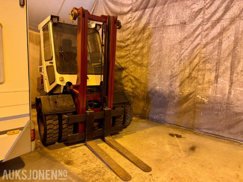 1990 Toyota 5FD40 - Truck - Timer: 9376 - Krovimo technika: foto 2 1990 Toyota 5FD40 - Truck - Timer: 9376 - Krovimo technika: foto 2