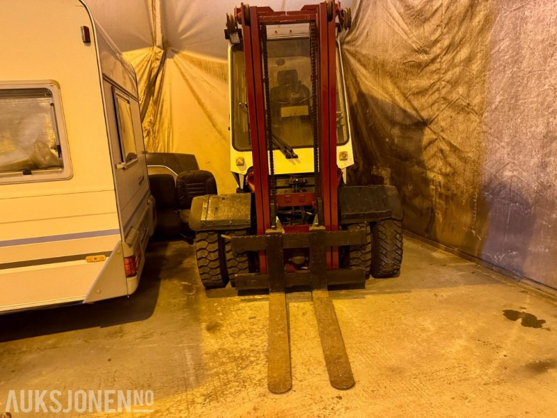 1990 Toyota 5FD40 - Truck - Timer: 9376 - Krovimo technika: foto 5 1990 Toyota 5FD40 - Truck - Timer: 9376 - Krovimo technika: foto 5