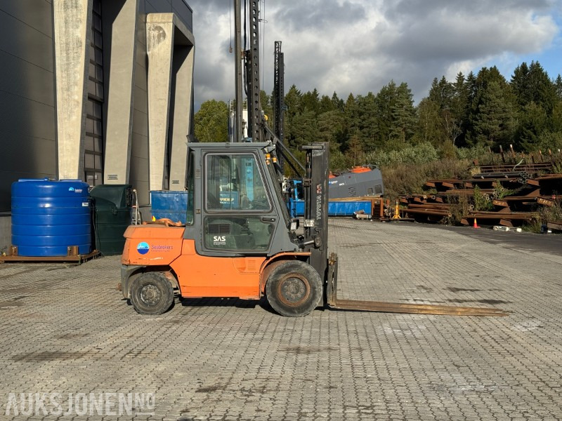 2004 Toyota 02-7FD45 gaffeltruck – 4,5 tonn, diesel, hytte - Krovimo technika: foto 5 2004 Toyota 02-7FD45 gaffeltruck – 4,5 tonn, diesel, hytte - Krovimo technika: foto 5