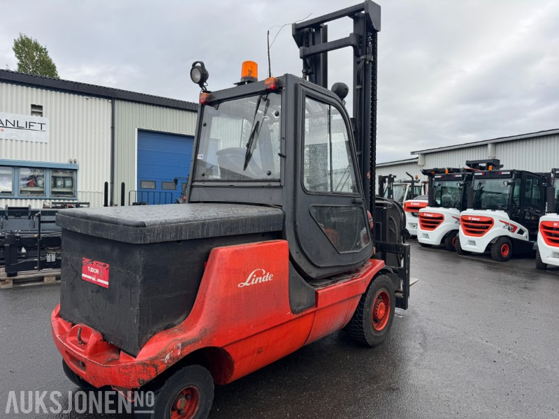 2006 Linde E48P motvekttruck med 4610 kg løftekapasitet - Krovimo technika: foto 4 2006 Linde E48P motvekttruck med 4610 kg løftekapasitet - Krovimo technika: foto 4