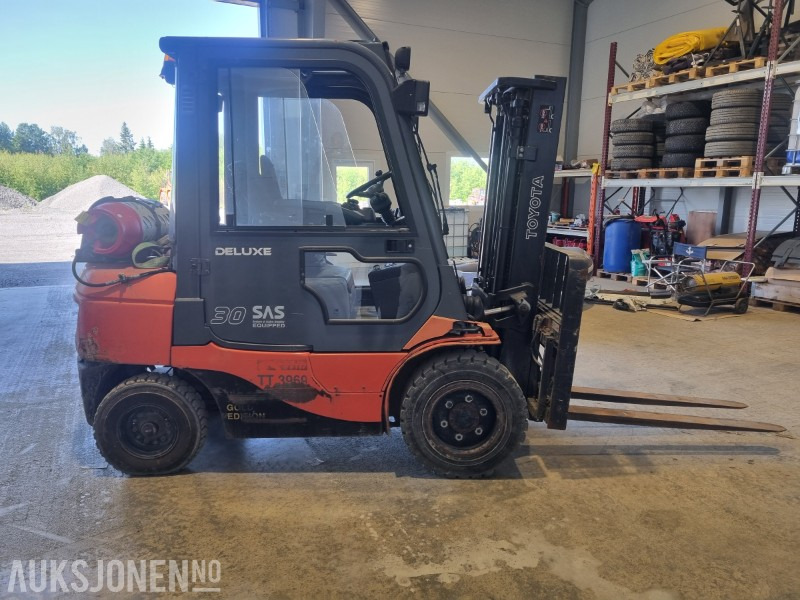 2007 Toyota 02-7FGF30 gasstruck 3T 5170 timer - Krovimo technika: foto 4 2007 Toyota 02-7FGF30 gasstruck 3T 5170 timer - Krovimo technika: foto 4