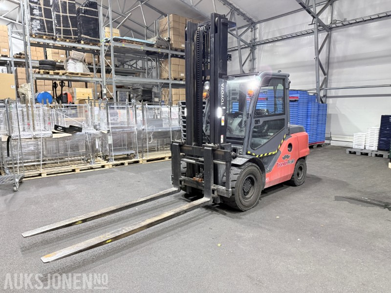 2017 Toyota 40-8FD50N - 5 tonnstruck - Kun 3080t! - Krovimo technika: foto 1 2017 Toyota 40-8FD50N - 5 tonnstruck - Kun 3080t! - Krovimo technika: foto 1