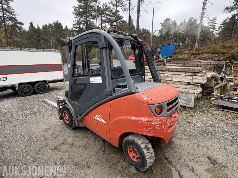 Linde truck H 35 D motvektstruck - Krovimo technika: foto 4 Linde truck H 35 D motvektstruck - Krovimo technika: foto 4