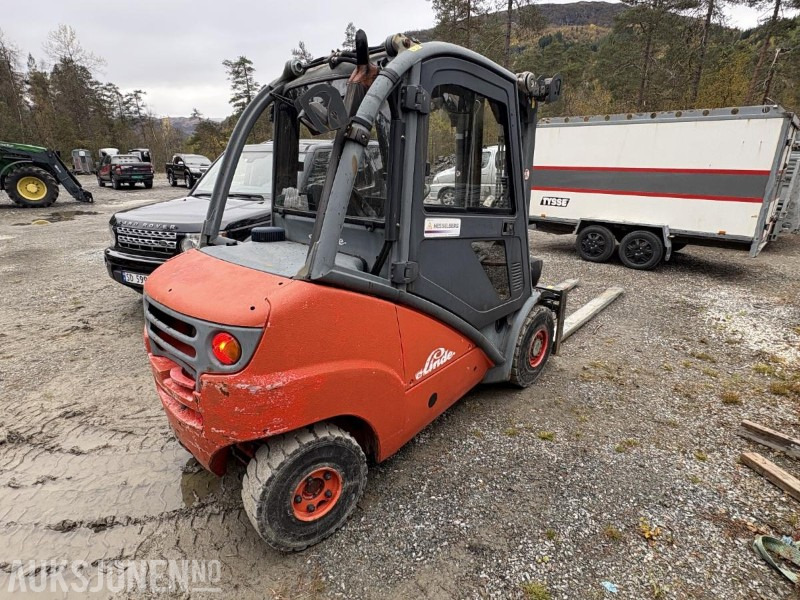 Linde truck H 35 D motvektstruck - Krovimo technika: foto 3 Linde truck H 35 D motvektstruck - Krovimo technika: foto 3