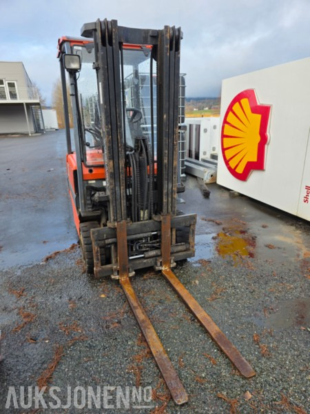 Toyota truck 1600 kg defekt batteri - Krovimo technika: foto 2 Toyota truck 1600 kg defekt batteri - Krovimo technika: foto 2