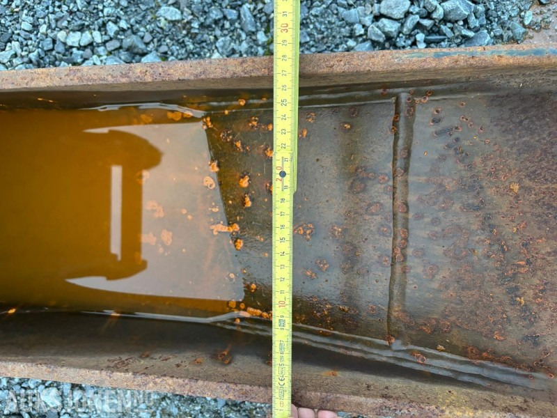 2011 SB smalskuff 165 l - S60 - Padargas - Statybinė technika: foto 4 2011 SB smalskuff 165 l - S60 - Padargas - Statybinė technika: foto 4