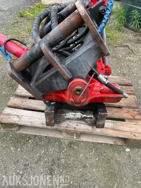 2012 Indexator RT60B S70/S70 Tiltrotator - Padargas - Statybinė technika: foto 1 2012 Indexator RT60B S70/S70 Tiltrotator - Padargas - Statybinė technika: foto 1