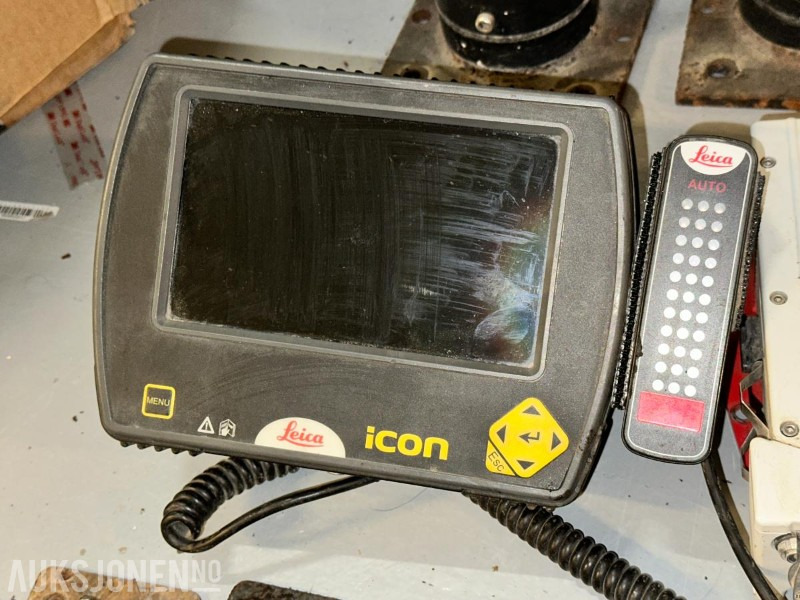 2013 Leica GPS Maskinstyring – Komplett system - Padargas - Statybinė technika: foto 5 2013 Leica GPS Maskinstyring – Komplett system - Padargas - Statybinė technika: foto 5