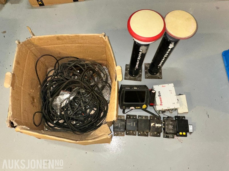 2013 Leica GPS Maskinstyring – Komplett system - Padargas - Statybinė technika: foto 1 2013 Leica GPS Maskinstyring – Komplett system - Padargas - Statybinė technika: foto 1