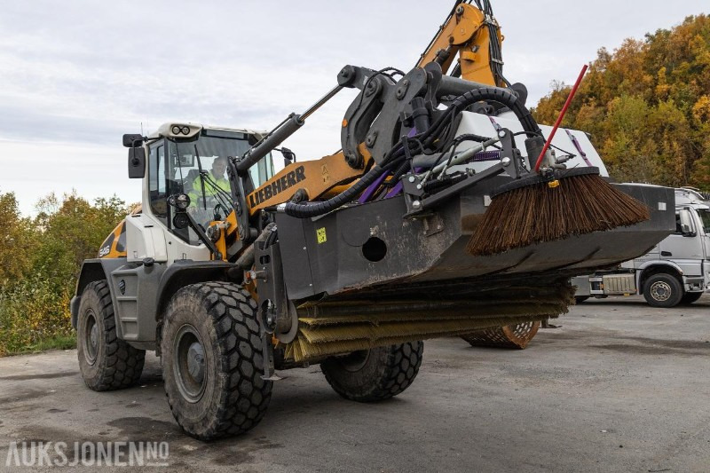 2022 Holms PH/300-3.0 Feiekost - Meget lite brukt - 3 Meters arbeidsbredde - Padargas - Statybinė technika: foto 3 2022 Holms PH/300-3.0 Feiekost - Meget lite brukt - 3 Meters arbeidsbredde - Padargas - Statybinė technika: foto 3