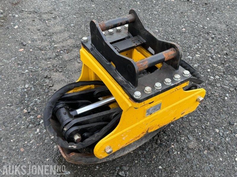 2024 Engcon TG25HD-S40 Tømmerklo / Tømmerklype - Nesten ikke brukt - S40 feste - Padargas - Statybinė technika: foto 4 2024 Engcon TG25HD-S40 Tømmerklo / Tømmerklype - Nesten ikke brukt - S40 feste - Padargas - Statybinė technika: foto 4