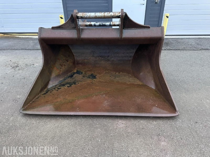 Götene Pusskuff 1650L, S80 - Padargas - Statybinė technika: foto 2 Götene Pusskuff 1650L, S80 - Padargas - Statybinė technika: foto 2