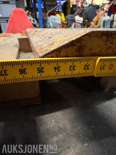 Volvo L110 - Slitestål til skuffe som har stått på Hjullaster - Padargas - Statybinė technika: foto 3 Volvo L110 - Slitestål til skuffe som har stått på Hjullaster - Padargas - Statybinė technika: foto 3