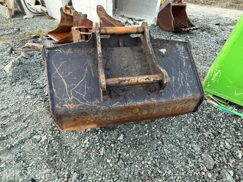 Rototilt pusse skuff med s-70 feste - Padargas - Statybinė technika: foto 2 Rototilt pusse skuff med s-70 feste - Padargas - Statybinė technika: foto 2