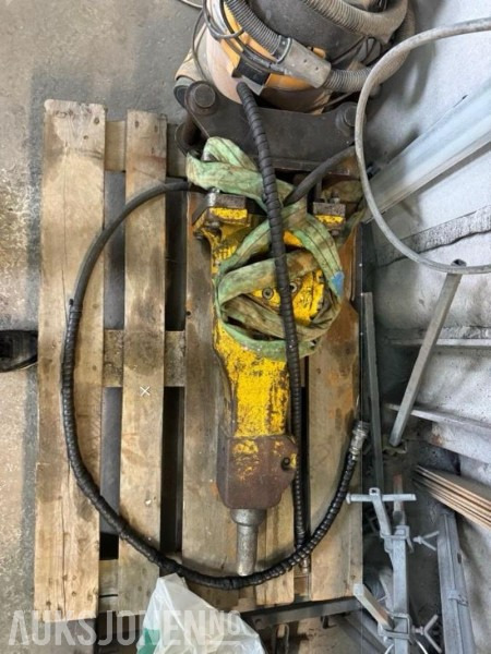 Pigghammer til minigraver 2-4t / 2021 Atlas Copco SB 152 / Feste S40 - Hidraulinis kūjis: foto 2 Pigghammer til minigraver 2-4t / 2021 Atlas Copco SB 152 / Feste S40 - Hidraulinis kūjis: foto 2