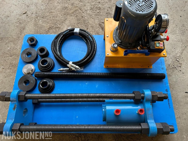 70 TONN HYDRAULISK PRESSE TIL BELTEBOLTER OG FORINGER 220V - Pramoninė įranga: foto 1 70 TONN HYDRAULISK PRESSE TIL BELTEBOLTER OG FORINGER 220V - Pramoninė įranga: foto 1