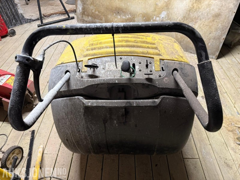 Kärcher KM 85/50 W – Bensindrevet feiemaskin - Pramoninė įranga: foto 2 Kärcher KM 85/50 W – Bensindrevet feiemaskin - Pramoninė įranga: foto 2