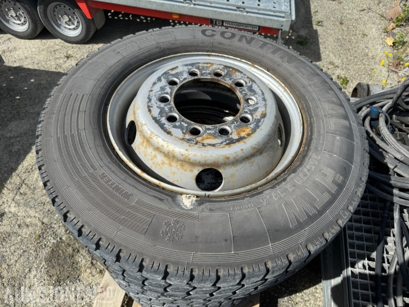 8 stk lastebilhjul 265/70 R19,5 komplett med felg og dekk - Sunkvežimis: foto 5 8 stk lastebilhjul 265/70 R19,5 komplett med felg og dekk - Sunkvežimis: foto 5