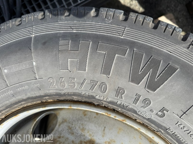 8 stk lastebilhjul 265/70 R19,5 komplett med felg og dekk - Sunkvežimis: foto 4 8 stk lastebilhjul 265/70 R19,5 komplett med felg og dekk - Sunkvežimis: foto 4