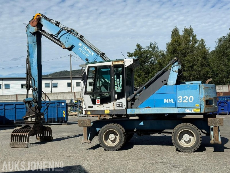 Terex Fuchs MHL 320 hjulgraver / materialhåndteringsmaskin med sorteringsgrabb - Ekskavatorius: foto 2 Terex Fuchs MHL 320 hjulgraver / materialhåndteringsmaskin med sorteringsgrabb - Ekskavatorius: foto 2