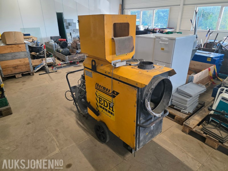 Thermox TB110 90kW Varmluftsaggregat + Weelu T-100 deleaggregat - Statybinė įranga: foto 1 Thermox TB110 90kW Varmluftsaggregat + Weelu T-100 deleaggregat - Statybinė įranga: foto 1