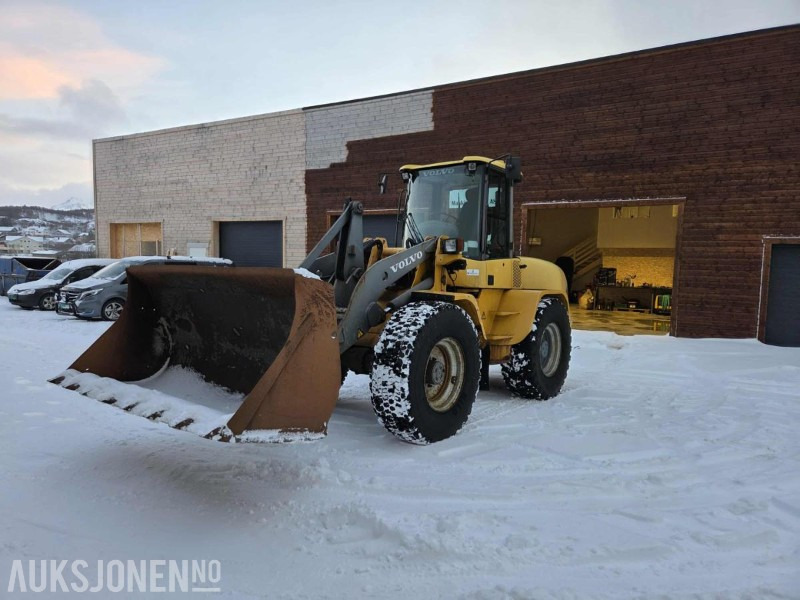 Volvo L45B Hjullaster - Ratinis krautuvas: foto 1 Volvo L45B Hjullaster - Ratinis krautuvas: foto 1