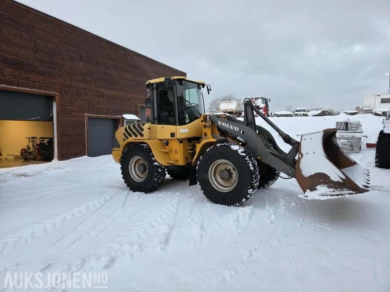 Volvo L45B Hjullaster - Ratinis krautuvas: foto 3 Volvo L45B Hjullaster - Ratinis krautuvas: foto 3