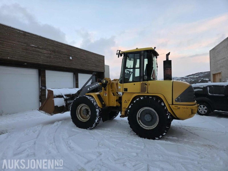 Volvo L45B Hjullaster - Ratinis krautuvas: foto 2 Volvo L45B Hjullaster - Ratinis krautuvas: foto 2