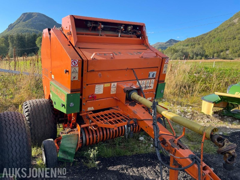 1999 Gallignani 3200 Rundballepresse selges som reparasjons objekt - Žemės ūkio technika: foto 1 1999 Gallignani 3200 Rundballepresse selges som reparasjons objekt - Žemės ūkio technika: foto 1
