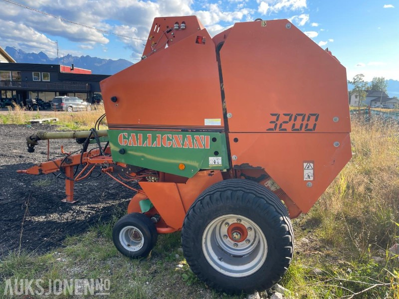 1999 Gallignani 3200 Rundballepresse selges som reparasjons objekt - Žemės ūkio technika: foto 4 1999 Gallignani 3200 Rundballepresse selges som reparasjons objekt - Žemės ūkio technika: foto 4