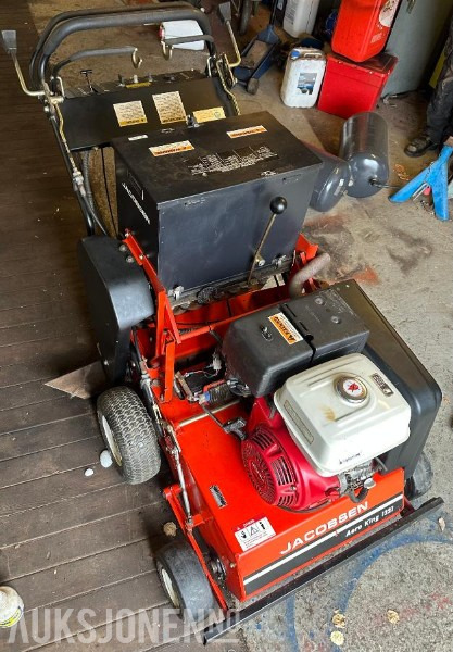 1999 Jacobsen Aero King 1321 såmaskin - kun 209 driftstimer - Žemės ūkio technika: foto 3 1999 Jacobsen Aero King 1321 såmaskin - kun 209 driftstimer - Žemės ūkio technika: foto 3