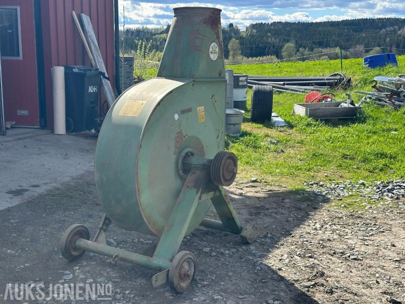 2001 Neuero AG 30 Kornblåser / Vifte - Žemės ūkio technika: foto 1 2001 Neuero AG 30 Kornblåser / Vifte - Žemės ūkio technika: foto 1