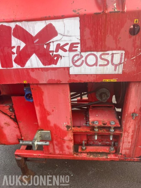 2003 Hakkipilke 1x37 Easy 37 - vedmaksin - mva fri - Žemės ūkio technika: foto 4 2003 Hakkipilke 1x37 Easy 37 - vedmaksin - mva fri - Žemės ūkio technika: foto 4