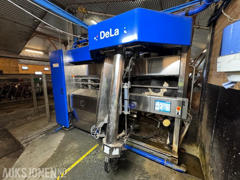 2013 DeLaval VMS melkerobot med 1 kraftfôrstasjon FSC40 - Høyre utgave - Steam - Innredning og grinder foran - Vakuumpumpe - Fortsatt i daglig drift - Žemės ūkio technika: foto 1 2013 DeLaval VMS melkerobot med 1 kraftfôrstasjon FSC40 - Høyre utgave - Steam - Innredning og grinder foran - Vakuumpumpe - Fortsatt i daglig drift - Žemės ūkio technika: foto 1