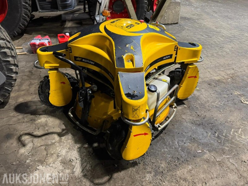 2018 Spider ILD01 - fjernstyrt skråningsklipper med hydraulisk vinsj! Kawasaki motor, kun 228 timer - Žemės ūkio technika: foto 3 2018 Spider ILD01 - fjernstyrt skråningsklipper med hydraulisk vinsj! Kawasaki motor, kun 228 timer - Žemės ūkio technika: foto 3