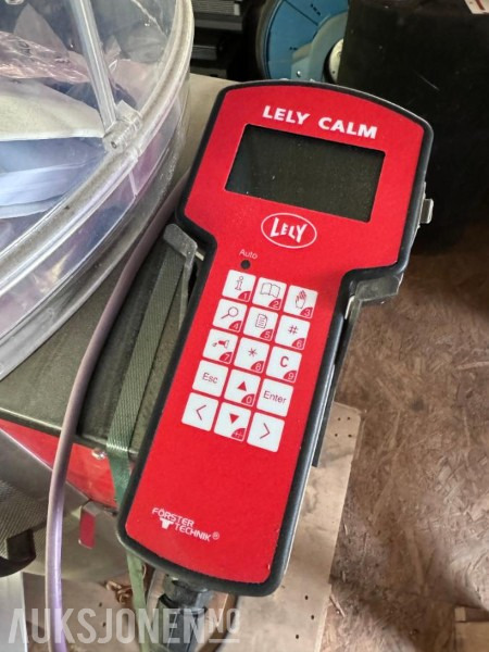 2020 Förster Technik / Lely Calm Kalvedrikkeautomat med hygieneboks og 1 sugestasjon - UBRUKT - Compact smart 2.0 pulver - TAP5-CS-25 - Žemės ūkio technika: foto 4 2020 Förster Technik / Lely Calm Kalvedrikkeautomat med hygieneboks og 1 sugestasjon - UBRUKT - Compact smart 2.0 pulver - TAP5-CS-25 - Žemės ūkio technika: foto 4