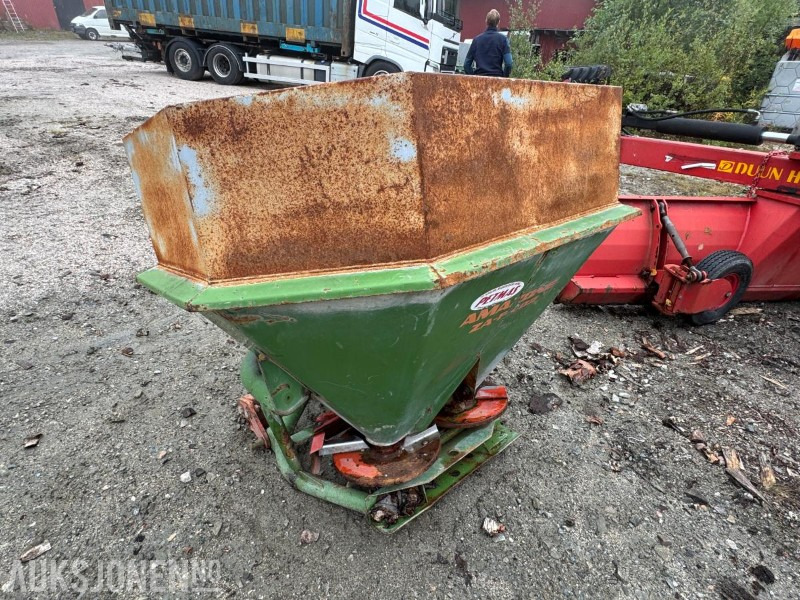 Amazone ZA-F402 gjødselspredere / 2 stk - Žemės ūkio technika: foto 4 Amazone ZA-F402 gjødselspredere / 2 stk - Žemės ūkio technika: foto 4