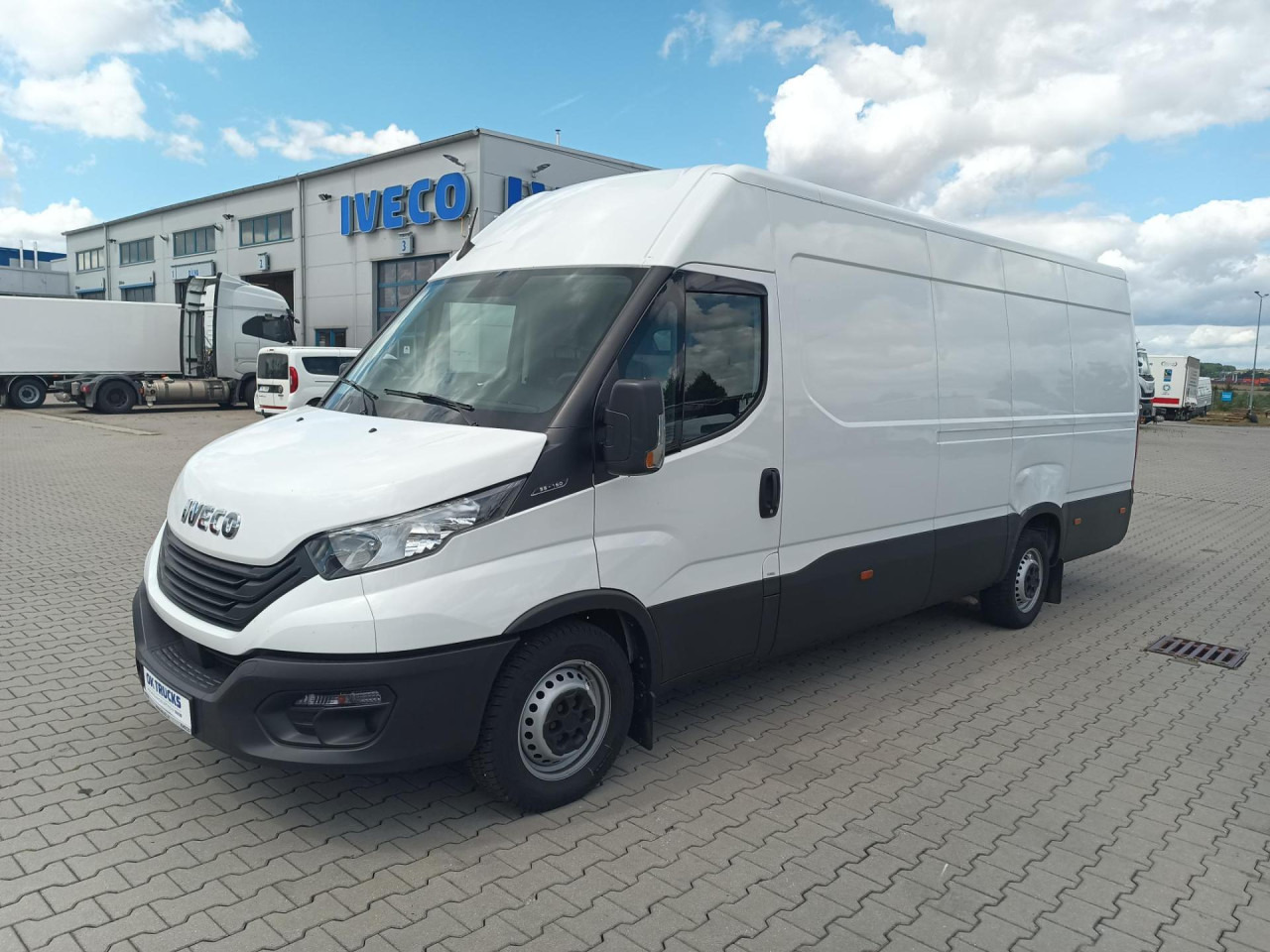 IVECO Daily 35S16V - Krovininis mikroautobusas: foto 1 IVECO Daily 35S16V - Krovininis mikroautobusas: foto 1
