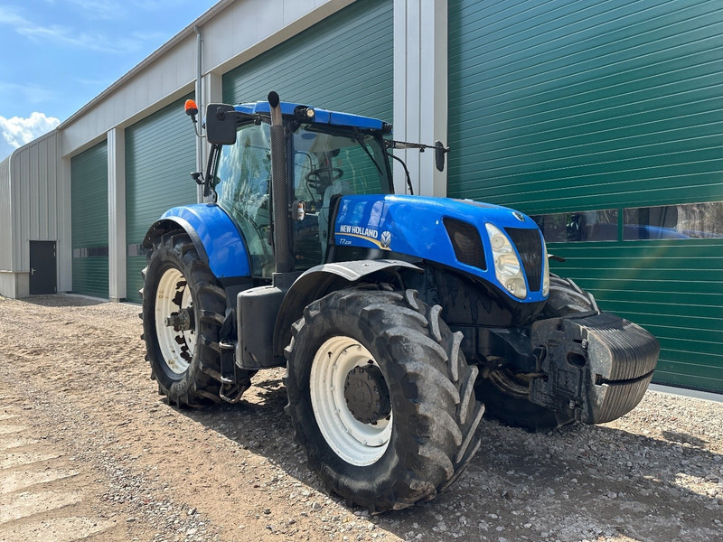 New Holland T7.235 Power Command - Traktorius: foto 2 New Holland T7.235 Power Command - Traktorius: foto 2