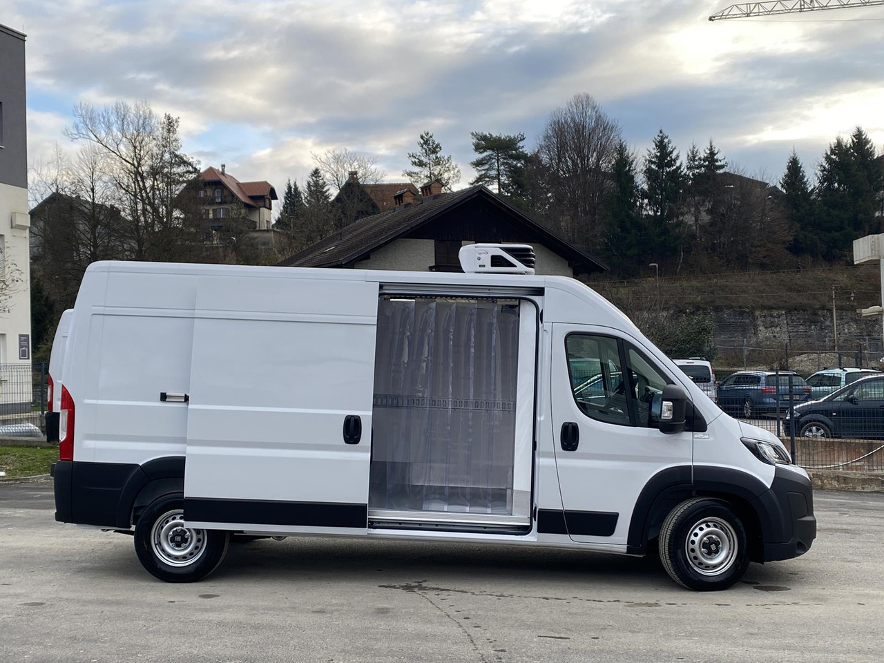 FIAT DUCATO L3H2 180PS BASE HEAVY / FRISCHDIENST + XARIOS 300 12-380V + Heizung - Furgonas šaldytuvas: foto 2 FIAT DUCATO L3H2 180PS BASE HEAVY / FRISCHDIENST + XARIOS 300 12-380V + Heizung - Furgonas šaldytuvas: foto 2
