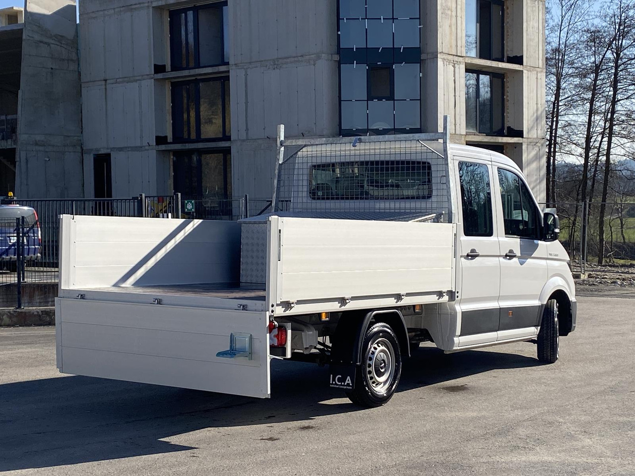 MAN TGE 3.180 DOKA 1+6 3640MM | OFFENE PRITSCHE + ALU KOFFER AUF DER PRITSCHE - Bortinis automobilis: foto 1 MAN TGE 3.180 DOKA 1+6 3640MM | OFFENE PRITSCHE + ALU KOFFER AUF DER PRITSCHE - Bortinis automobilis: foto 1