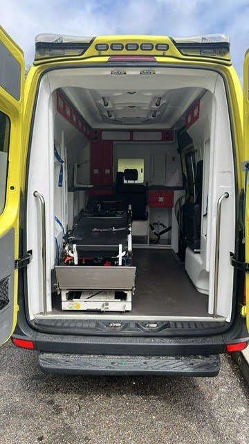 Mercedes Benz AMBULANCE Lot of 10 units Sprinter 313 CDI Automatic - Komunalinė/ Specializuota technika: foto 3 Mercedes Benz AMBULANCE Lot of 10 units Sprinter 313 CDI Automatic - Komunalinė/ Specializuota technika: foto 3