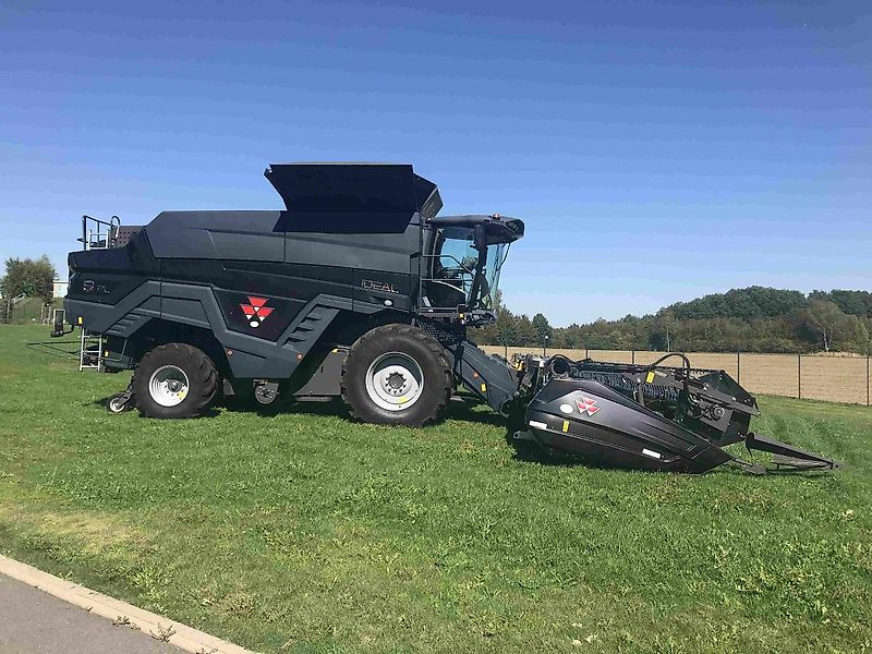 Massey Ferguson IDEAL 8 PL - Derliaus nuėmimo kombainas: foto 1 Massey Ferguson IDEAL 8 PL - Derliaus nuėmimo kombainas: foto 1