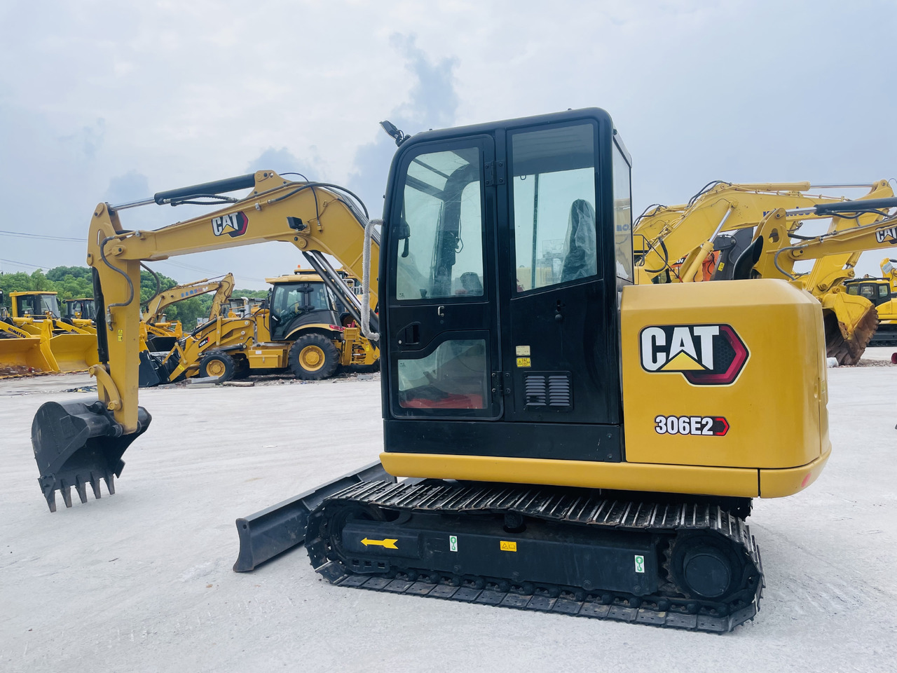 Caterpillar 306 Used Excavator 306E 306E2 6 Ton Mini Excavator Doosan DH55 DH60 DX60 Hyundai 60 High Quality Excavators on Sale - Mini ekskavatorius: foto 1 Caterpillar 306 Used Excavator 306E 306E2 6 Ton Mini Excavator Doosan DH55 DH60 DX60 Hyundai 60 High Quality Excavators on Sale - Mini ekskavatorius: foto 1
